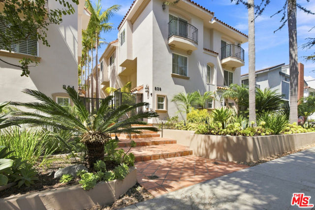 838 17th Street, 103