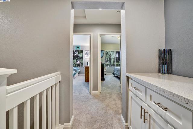 211 Wildrose Cmn, Livermore CA: https://media.crmls.org/mediaz/f01d02d2-ce1b-4a45-96fb-912ec41bfd7b.jpg