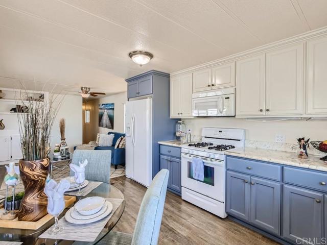 Detail Gallery Image 3 of 11 For 6550 Ponto Dr Spc 39,  Carlsbad,  CA 92011 - 3 Beds | 1 Baths