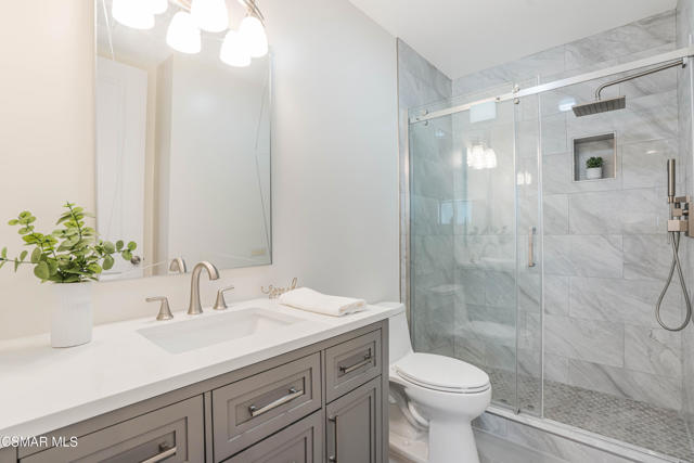 252 Capri Drive, Simi Valley CA: https://media.crmls.org/mediaz/f01d70e6-90f3-4a93-8b18-35e9b0c8a98b.jpg