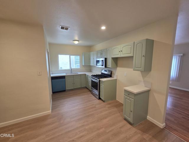 405 S Verdugo Road, Glendale CA: https://media.crmls.org/mediaz/f01ea484-617a-4d2a-a942-ed8f3cda6553.jpg