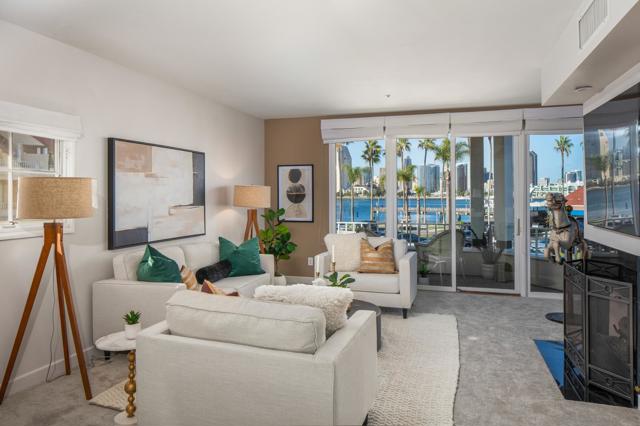 1133 1st St, Coronado CA: https://media.crmls.org/mediaz/f01ebb5f-6e64-43c4-8c4a-938d9ace4561.jpg