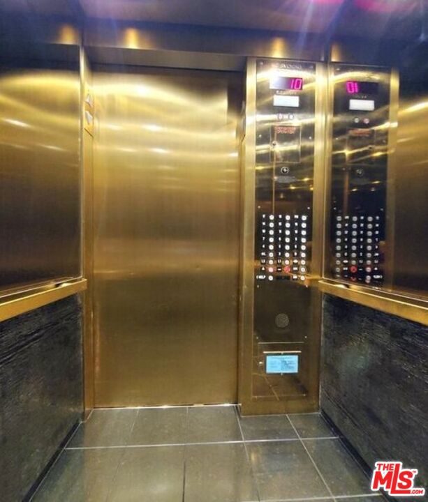 10535 Wilshire Boulevard, Los Angeles CA: https://media.crmls.org/mediaz/f01eddba-63fd-40e8-ae59-75461c759dfe.jpg