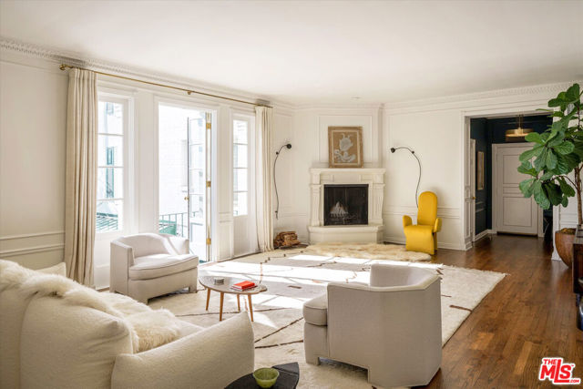 1416 Havenhurst Drive, West Hollywood CA: https://media.crmls.org/mediaz/f01f183b-7853-4909-92fc-66d06b5ee4f9.jpg