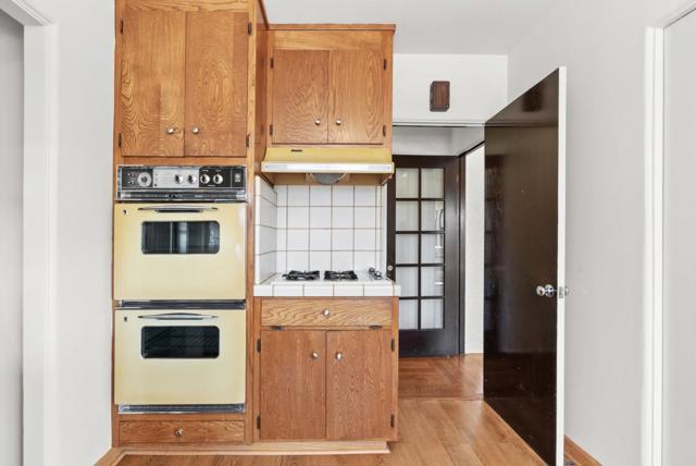 1003 Walnut Avenue, Santa Cruz CA: https://media.crmls.org/mediaz/f01f7ba7-f9ca-41b2-a315-94d02b241914.jpg