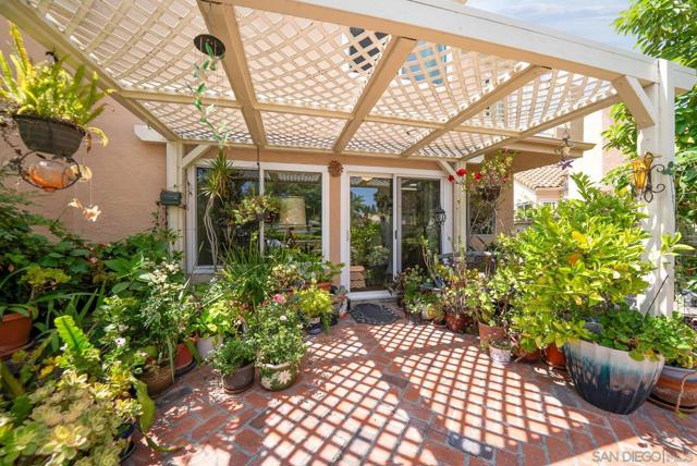 2100 Northshore Drive, Chula Vista CA: https://media.crmls.org/mediaz/f01fd351-efad-4d49-a722-53ec1ce89b36.jpg