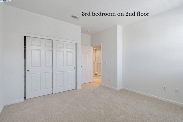 4005 Sarasta Bay Dr, Pittsburg CA: https://media.crmls.org/mediaz/f01fe5fc-d550-46c1-b69e-867d0b68d234.jpg