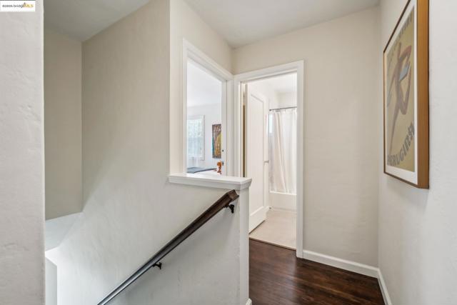 317 Pacific, Alameda CA: https://media.crmls.org/mediaz/f020886a-e926-407c-8fe0-16a5183d07f3.jpg