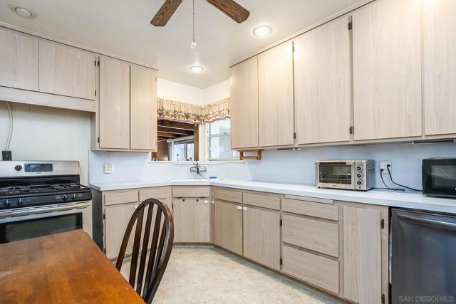 MLS #250046159SD image #18