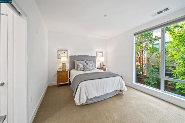 555 Ygnacio Valley Rd, Walnut Creek CA: https://media.crmls.org/mediaz/f0223ecf-2d0d-40a5-ad48-15c355639e67.jpg