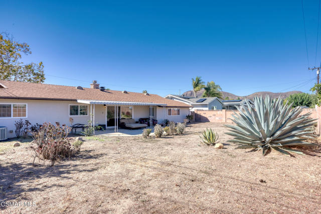 560 Randy Drive, Newbury Park CA: https://media.crmls.org/mediaz/f0229b1e-3b60-409d-84db-111754debd30.jpg