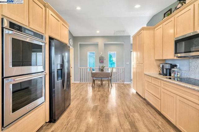 Image 11 of 44 For 8540 Bates Ct