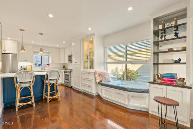 Detail Gallery Image 5 of 30 For 423 W Walnut St, Pasadena,  CA 91103 - 3 Beds | 2/1 Baths