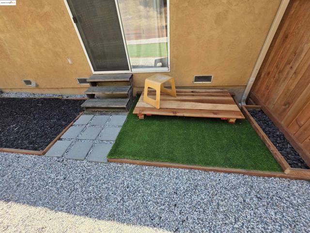 136 Evergreen Way, Vallejo CA: https://media.crmls.org/mediaz/f02428ac-2808-47a4-b353-0c2488e05591.jpg