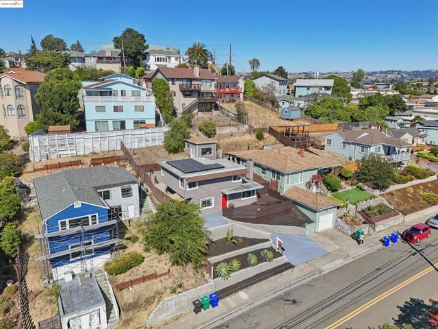 17324 Ehle St, Castro Valley CA: https://media.crmls.org/mediaz/f0245a0c-3e95-4173-98a9-30c97ef37468.jpg