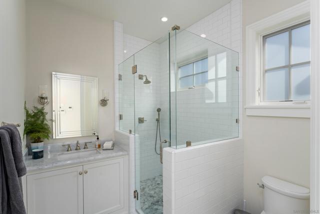 1040 Pine St, Coronado CA: https://media.crmls.org/mediaz/f0247e37-5c7c-430d-8add-018fe274b80a.jpg
