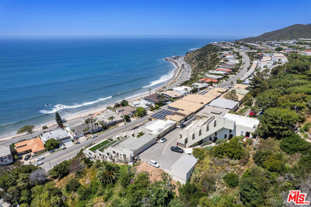 18057 Coastline Drive, Malibu, California 90265, 3 Bedrooms Bedrooms, ,1 BathroomBathrooms,Condominium,For Sale,Coastline,24408287