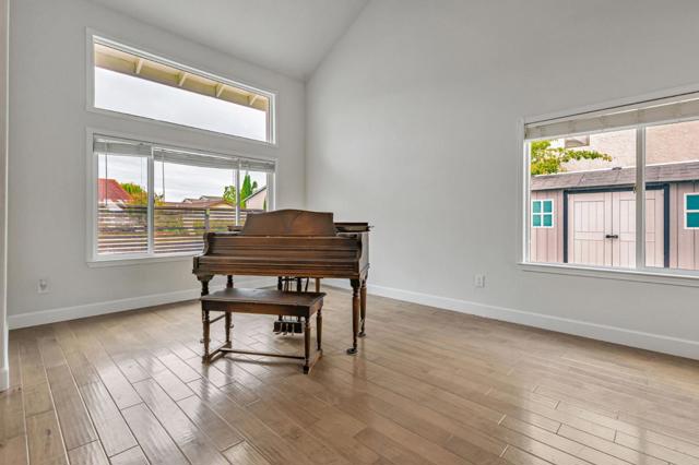 578 Seahorse Lane, Redwood City CA: https://media.crmls.org/mediaz/f0286991-2c91-41a8-a40a-21dc737072f5.jpg