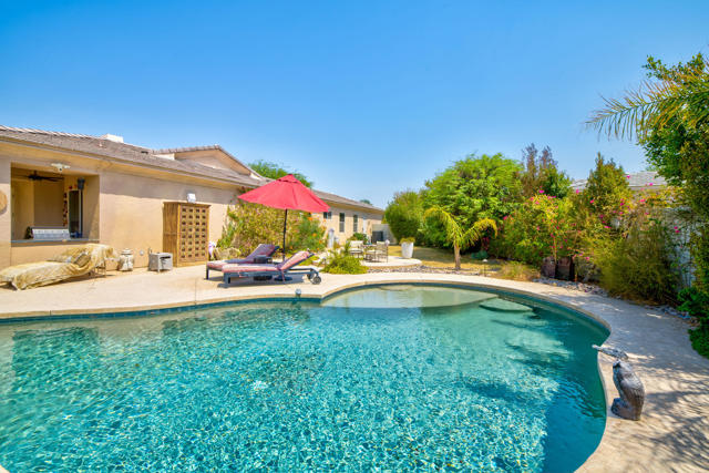 7 Chopin Court, Rancho Mirage CA: https://media.crmls.org/mediaz/f0291e2f-5667-450f-9b3f-4ec4235b84de.jpg