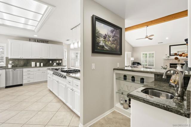 16258 Windpiper, Poway CA: https://media.crmls.org/mediaz/f029df63-e16a-443e-bddf-dc13402860d4.jpg