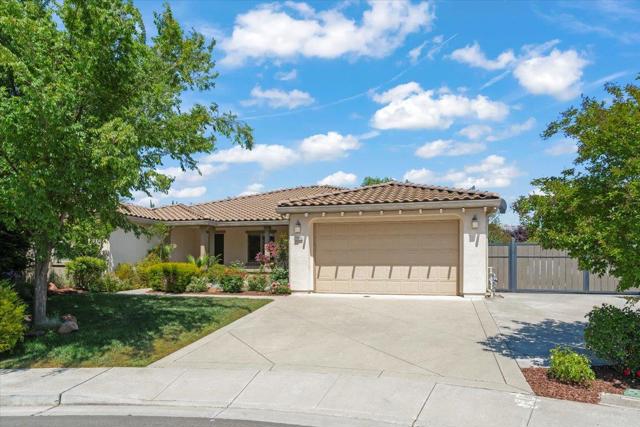 17370 Cesena Court, Morgan Hill CA: https://media.crmls.org/mediaz/f02a0db1-3e95-4cf0-aeb4-f3ab07fc1636.jpg