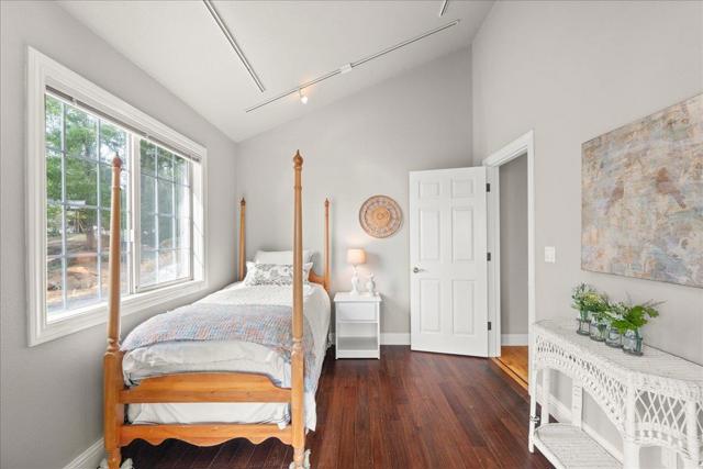 25220 Quail Ridge Road, Los Gatos CA: https://media.crmls.org/mediaz/f02a0f52-3c90-4304-989f-61e8c8e08003.jpg