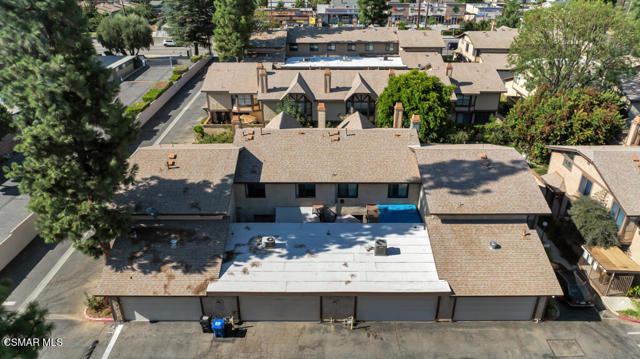 8235 Mason Avenue, Winnetka CA: https://media.crmls.org/mediaz/f02a697d-f3b9-4e47-b675-5752db0bad1d.jpg
