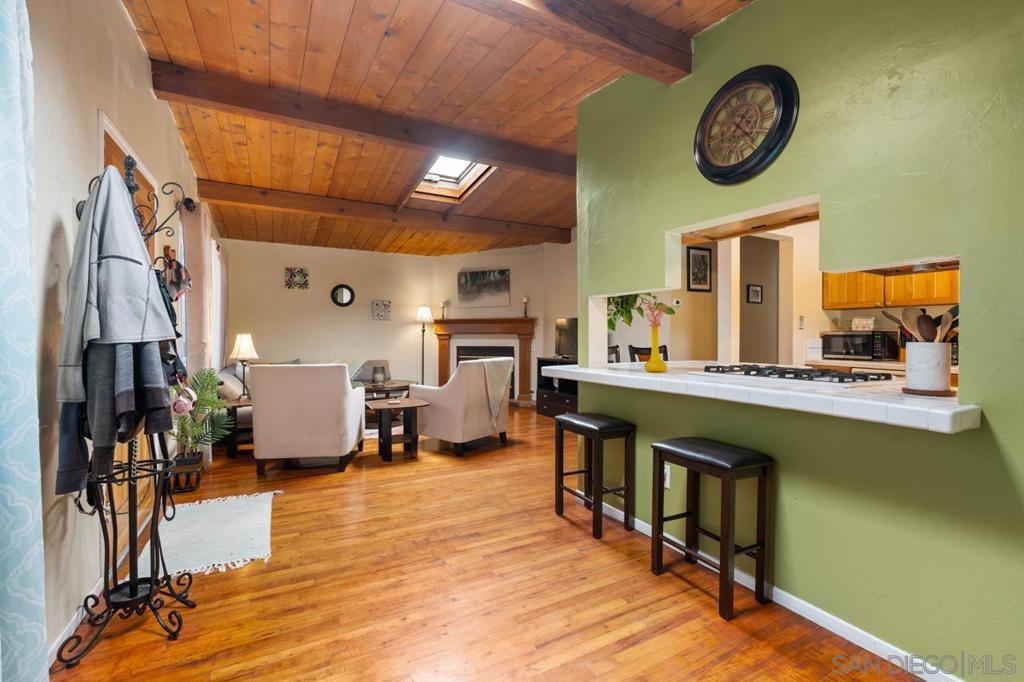2437 Laurie - photo 10