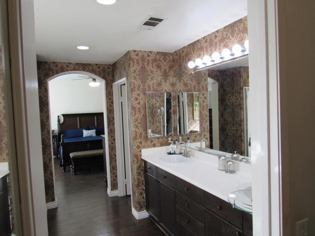 7420 Valley Meadow Avenue, Eastvale CA: https://media.crmls.org/mediaz/f02ad03d-1d04-4777-8463-2be30086bd4f.jpg