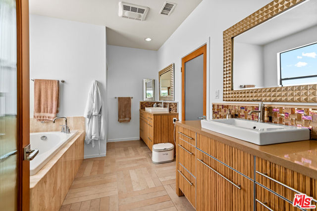 12936 Discovery, Los Angeles CA: https://media.crmls.org/mediaz/f02b0abf-6fea-474d-b65e-25cb63cdca70.jpg