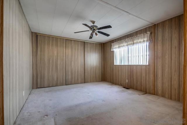14215 Pecan Park Ln, El Cajon CA: https://media.crmls.org/mediaz/f02bb7c5-7fa4-4f65-bc40-4637eae1c4fd.jpg