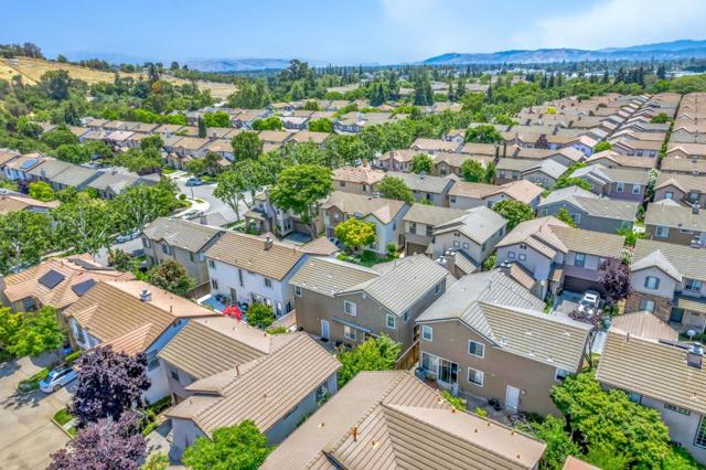 2871 Rubino Circle, San Jose CA: https://media.crmls.org/mediaz/f02be970-08e1-4e63-84c7-21781e6669aa.jpg