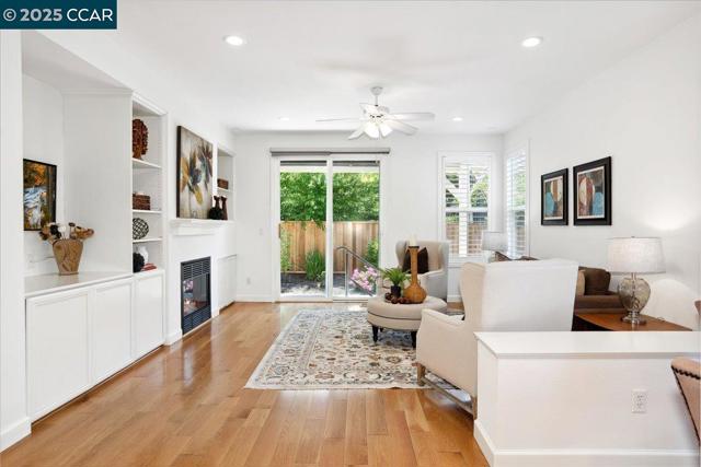 3062 Windmill Canyon Dr, Clayton CA: https://media.crmls.org/mediaz/f02c9cb8-3f7e-4e25-98c1-4232020602d3.jpg