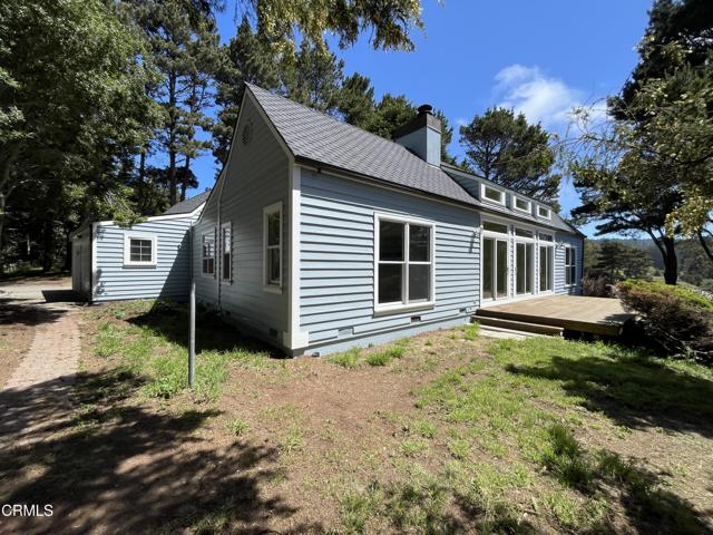 45300 Headlands Drive, Mendocino CA: https://media.crmls.org/mediaz/f02ccf6a-62c9-4bd8-b92b-482025060a0d.jpg