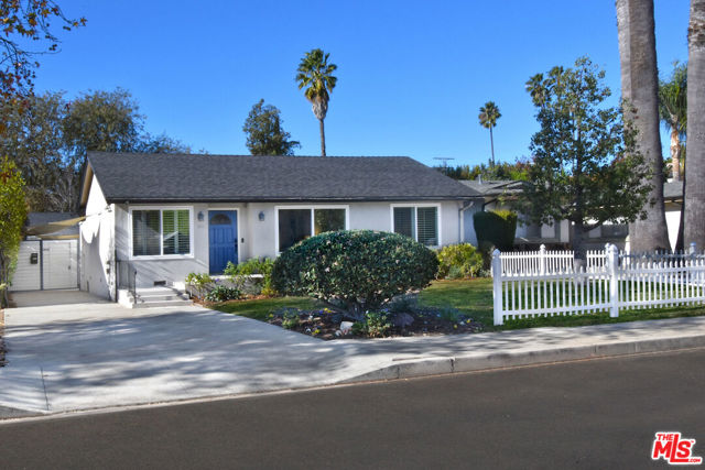 4841 Tyrone Avenue photo 7