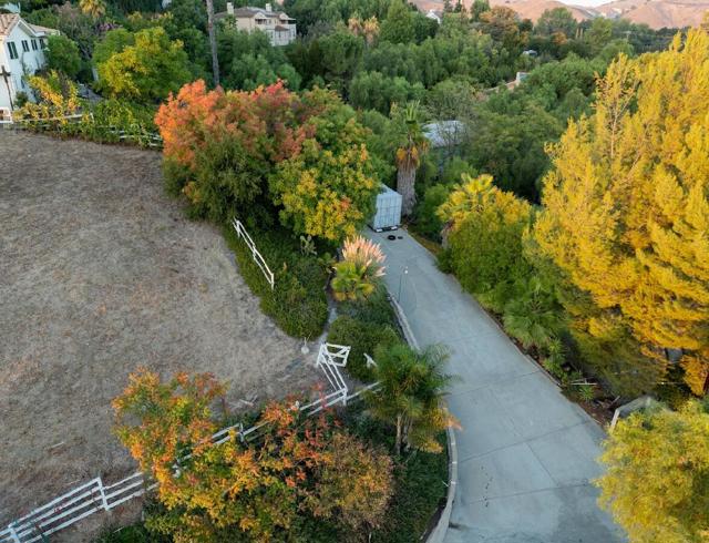 53 Foothill Drive, Agoura Hills CA: https://media.crmls.org/mediaz/f02d08e0-feb2-4fa0-8831-9662b70a1010.jpg