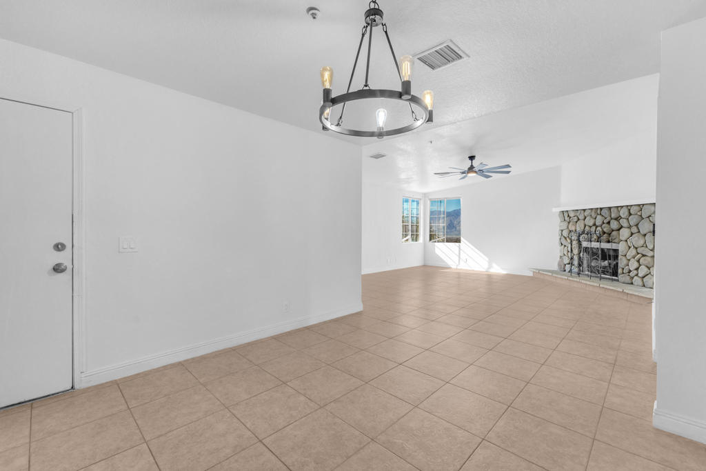 MLS #219136894DA image #3