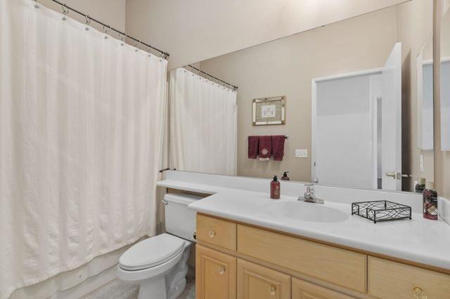 205 Kavenish Drive, Rancho Mirage CA: https://media.crmls.org/mediaz/f02f685c-9624-44ff-aa35-c663462d47ce.jpg