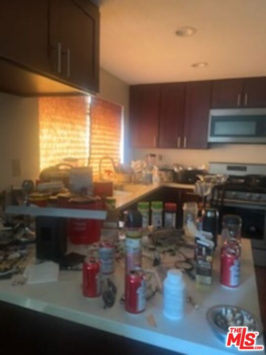 5060 Adobe Drive, Palmdale CA: https://media.crmls.org/mediaz/f02fd45e-19a9-4446-8f1c-65661fd71252.jpg