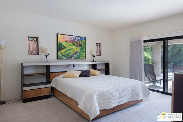 40840 Centennial Circle, Palm Desert CA: https://media.crmls.org/mediaz/f031df3d-97fb-48f6-aa60-c29a3d221360.jpg