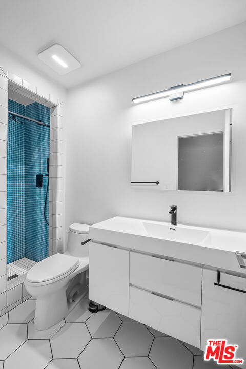 5950 Buckingham, Culver City CA: https://media.crmls.org/mediaz/f0333ecd-f1f1-468a-9d25-ceca58723a24.jpg