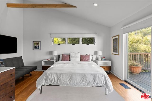 2373 Tuna Canyon Road, Topanga CA: https://media.crmls.org/mediaz/f03340b9-e3ab-42d5-b754-92cbc652edce.jpg