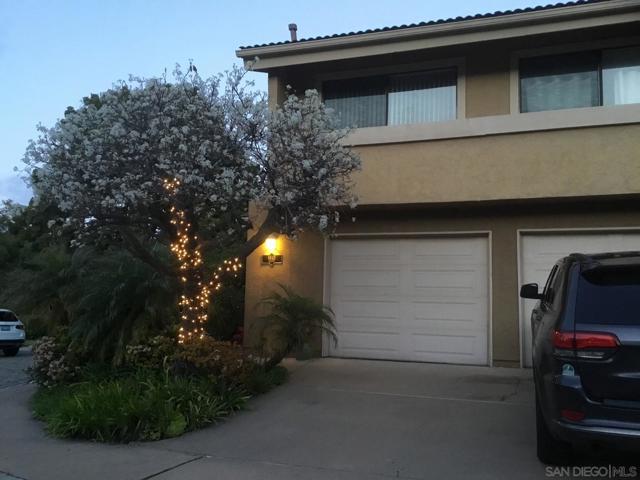 6645 Caminito Scioto, La Jolla CA: https://media.crmls.org/mediaz/f0339075-8b07-4aca-b781-7a143f27d410.jpg