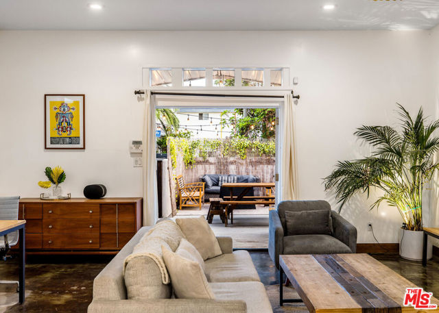 1141 Cabrillo Avenue, Venice CA: https://media.crmls.org/mediaz/f033acbd-f4e8-4234-88cb-8c41aa6dccf7.jpg