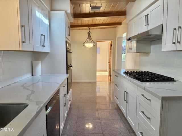 Detail Gallery Image 9 of 25 For 5212 New York Ave Ave, Glendale,  CA 91214 - 4 Beds | 2/1 Baths