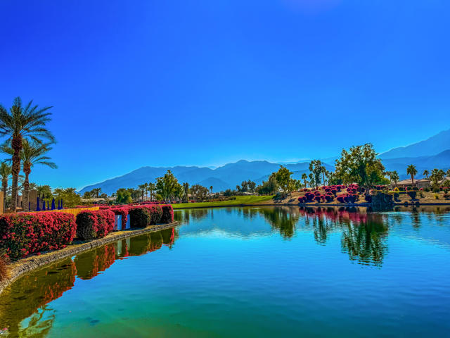 81800 Eagle Claw Drive, La Quinta CA: https://media.crmls.org/mediaz/f034f279-51bd-478d-8a33-39d7191239a2.jpg