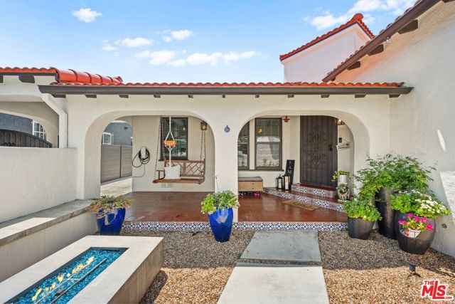 3871 Roxton Avenue, Los Angeles CA: https://media.crmls.org/mediaz/f036b73a-c2e6-4f5e-81a9-9f23ae3d0613.jpg