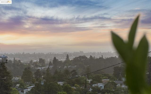 Image 5 of 58 For 2700 Alida St