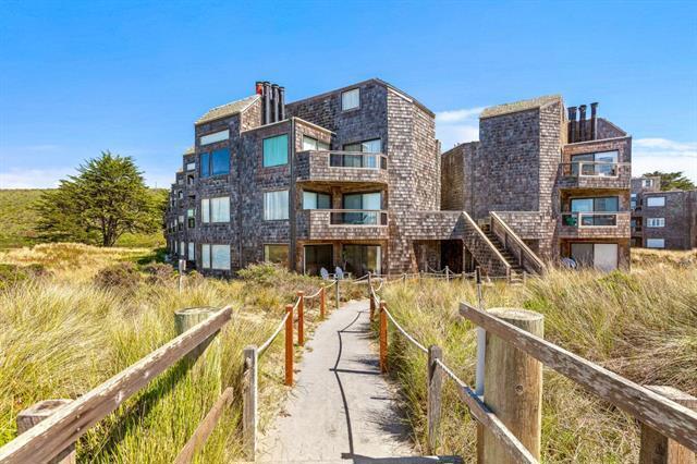 101 Shell Drive, Watsonville CA: https://media.crmls.org/mediaz/f037c231-6e49-4280-8418-5f3cf316a4b9.jpg