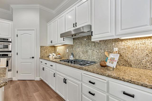 841 E River Parkway, Santa Clara CA: https://media.crmls.org/mediaz/f038681e-35ef-4839-9d26-8b65ddeba5e4.jpg